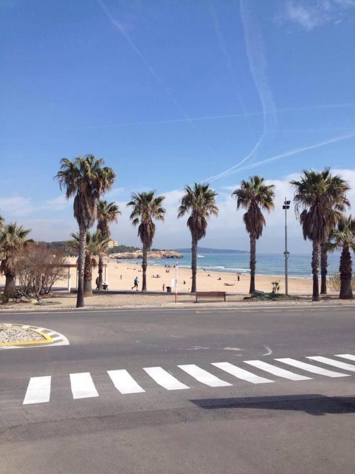 Apartment In Front Of Arrabassada Beach Tarragona Esterno foto